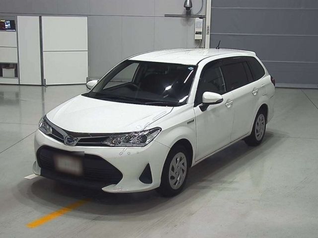 30038 Toyota Corolla fielder NKE165G 2018 г. (CAA Chubu)